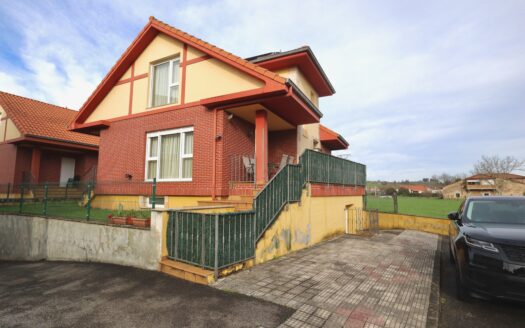 Chalet independiente en Cayon