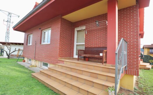 Chalet independiente en Cayon