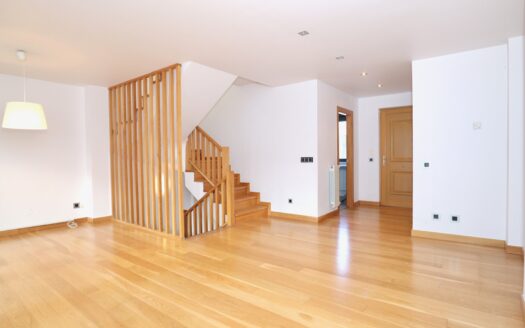 Chalet adosado con vistas al mar en Cueto-Valdenoja